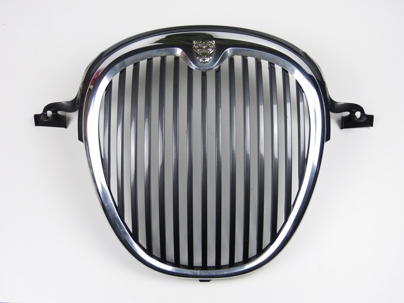 Radiator Grille XR845002 Jaguar S-Type 2002 - 2004